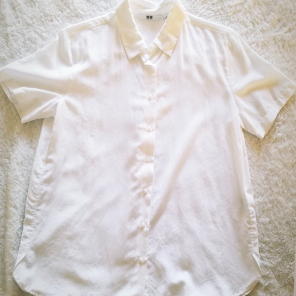 Uniqlo white short-sleeve button up